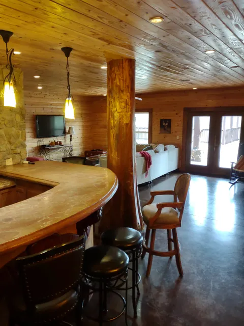 Lodge At Emerald Point