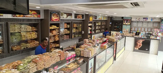 Cochin Bakery padavinangady