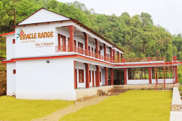 Hotel Pinnacle Range and Restaurant,Dhampus