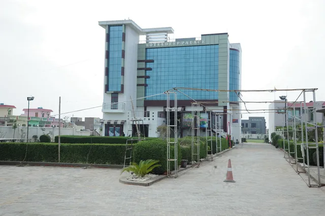 Hotel Deep Palace