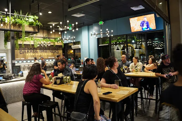 Barrel Brothers Brewing Kitchen & Cocktails