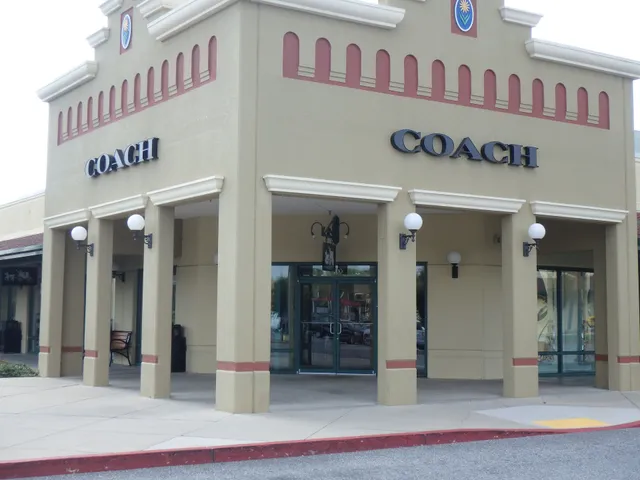 COACH Outlet