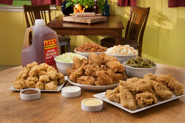 Lee's Famous Recipe Chicken