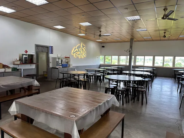 台雞店甕仔雞 （埔里店）餐廳/日月町/城堡/埔里美食/推薦烤雞/日月潭必吃/露營必備烤雞