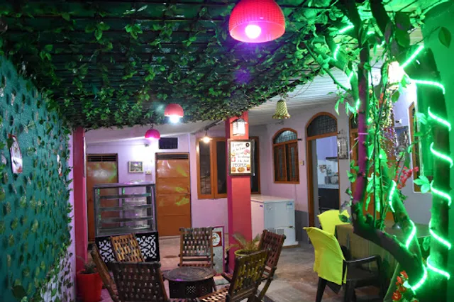 The Papa Tom's Continental Food Kitchen Jhansi