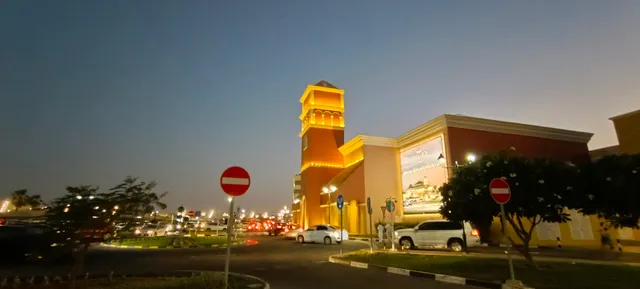 Villaggio mall gate 3