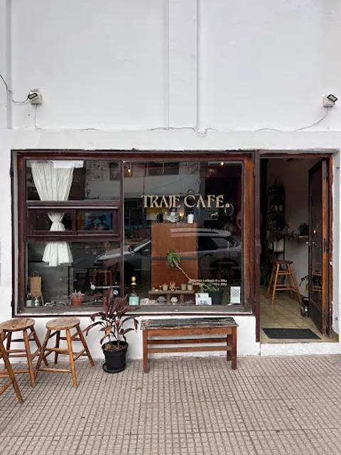 Traje Café