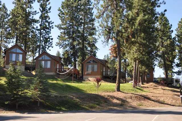 KM Resorts - Ponderosa Falls RV Resort