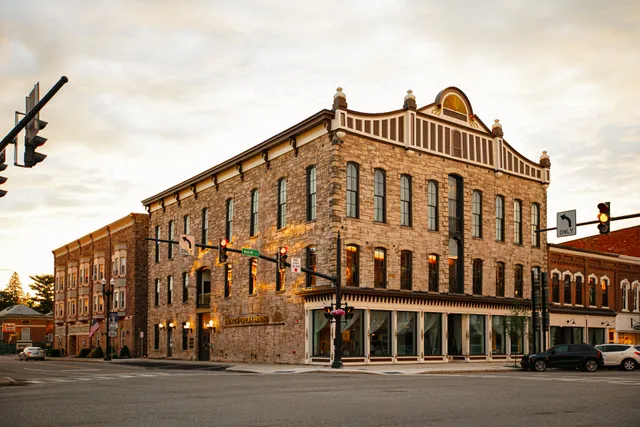 Bent's Opera House Hotel & Wedding Venue