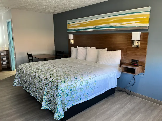 HomeTowne Studios Georgetown, KY