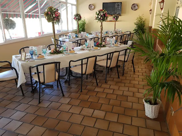 Hostal Restaurante El Cary