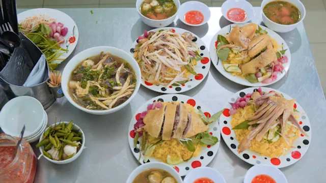 Cơm Gà NGON Tuy Hòa - Cô Nhâm