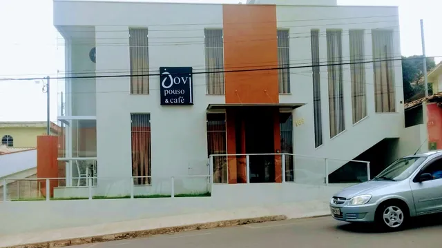 Jovi Pouso e Café