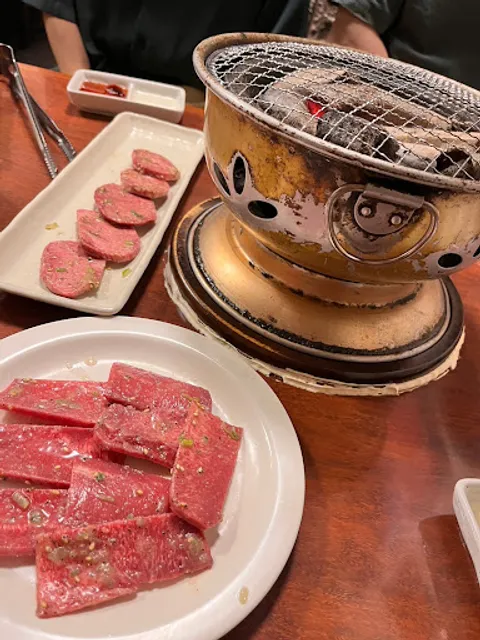 炭火焼肉・牛傳 八幡店