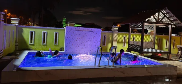 De Cempaka Homestay ( Pantai Cempaka with private pool)