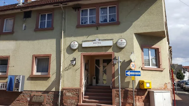 Bistro "Petit Yvonne"