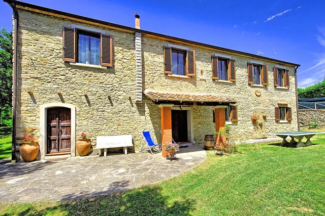I Cipressi House for Holiday in Tuscany