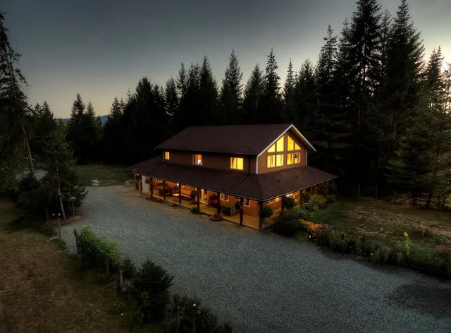 Stamp Falls Bed and Breakfast