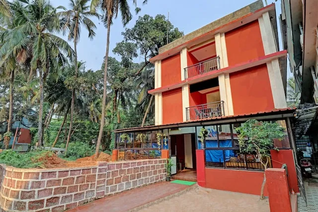 OYO Flagship Holiday Inn Annex Near Candolim Beach