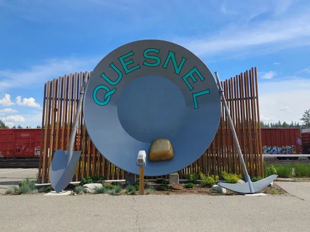 'World's Largest' Gold Pan