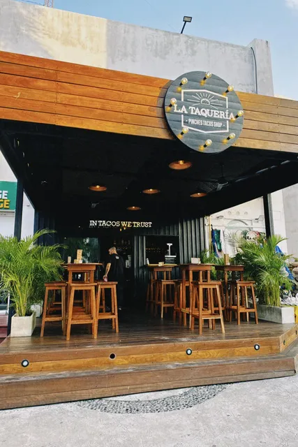 La Taqueria - Pinches Tacos Shop
