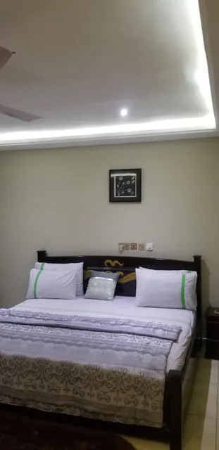 Charleva Hotel - ADUMANU