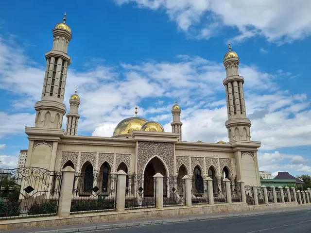 Махмуда Аль-Кашгар Атындагы Мечит