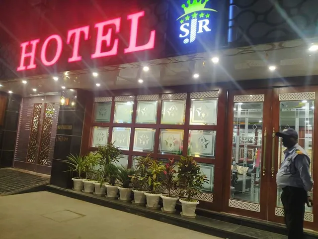 Hotel SJR