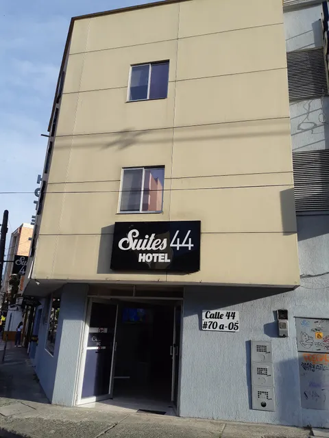 Hotel Suites 44 Laureles