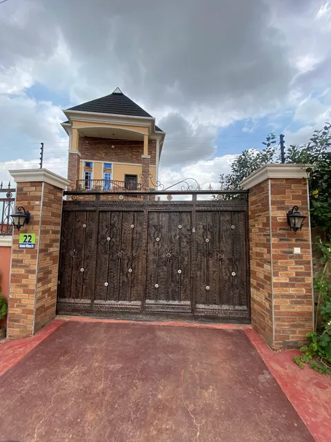 Kay farms Estate ( chief Rotimi Williams )