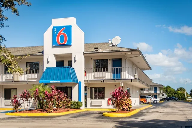 Motel 6 Ft. Pierce, FL