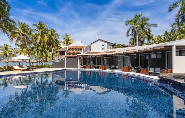 Thompson Zihuatanejo, by Hyatt