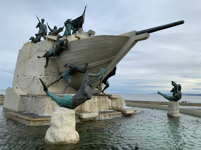 Monumento A Tripulantes Goleta Ancud