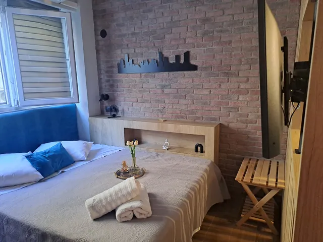 Valaoritou 3 Luxury Rooms