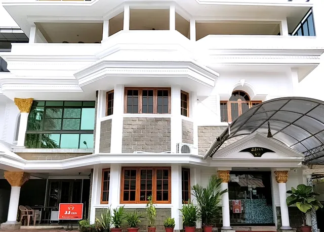 Hotel JJ INN