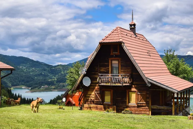 Konaci Zaovljanska Jezera