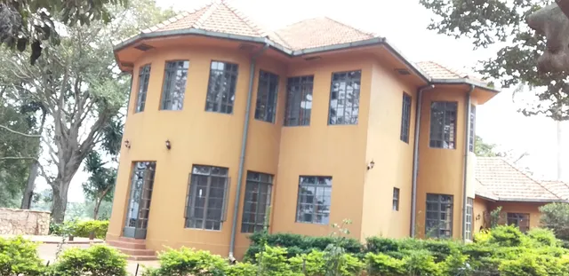 The Estate Ebwerenga