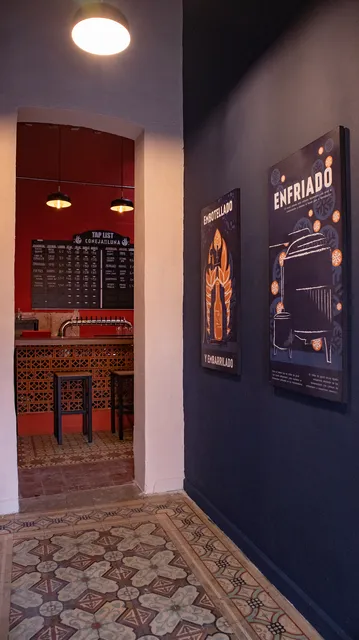 Coneja de la Luna Tap room