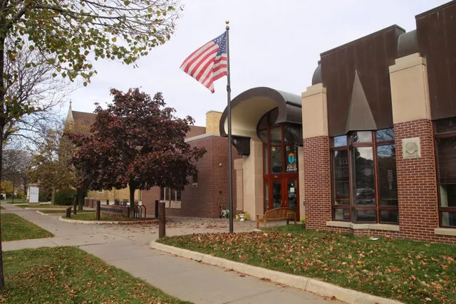 Saint Paul Public Library - Merriam Park