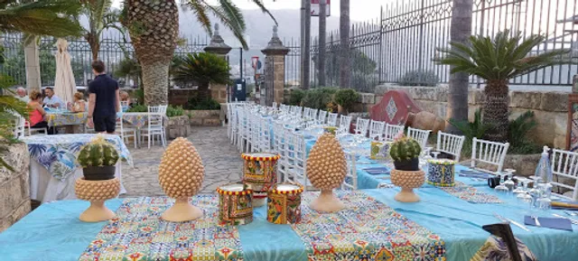 La Manostalla Donna Susanna Carini