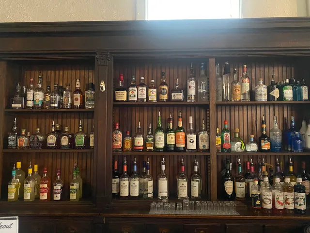 Harvey's Hideout (21+ Bar)