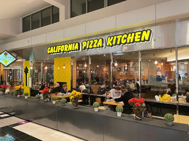 California Pizza Kitchen at Walt Whitman