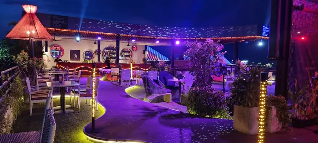 Chew & Bash, Phnom Penh Island Club