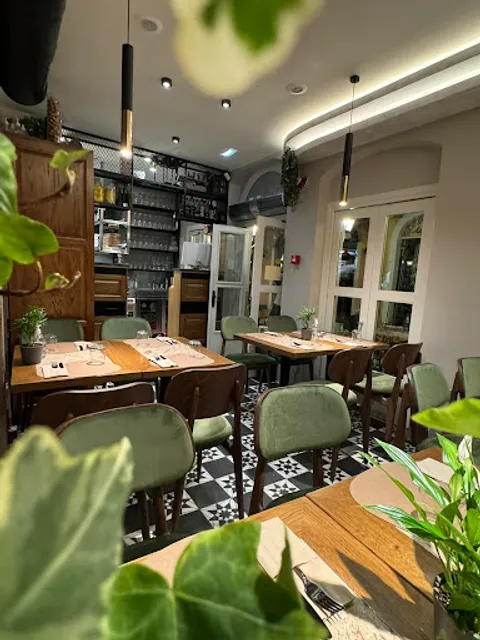 BRISK RESTAURANT "Greek Creative Cuisine"