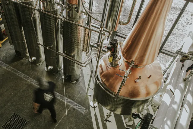 Distillerie du Square – Distillerie artisanale, écomusée et bar à cocktails