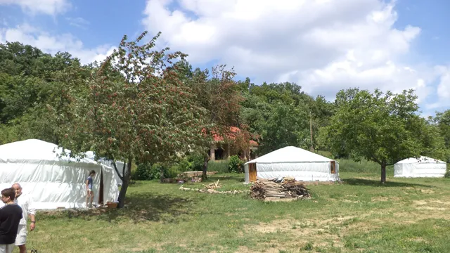 Zengőszív Jurtafalu