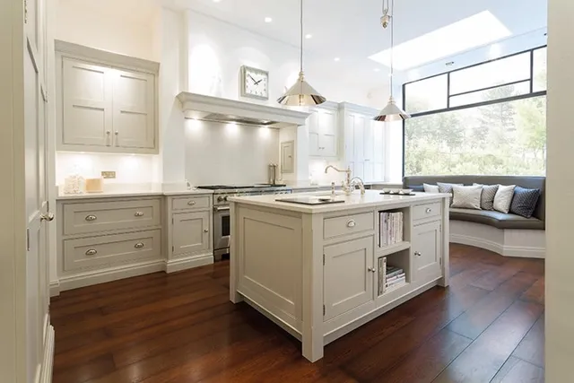 Tom Howley | Kitchen Showroom London