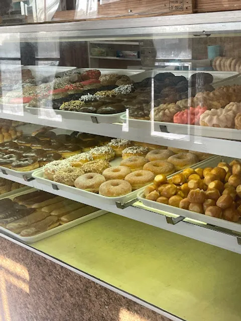 Pam's Donuts & Ice Cream (MV)