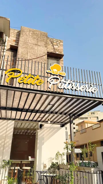 Petite Patisserie