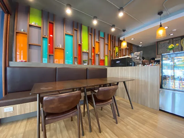 พวานาวา อัมพวา Phawanawa Cafe&Bistro